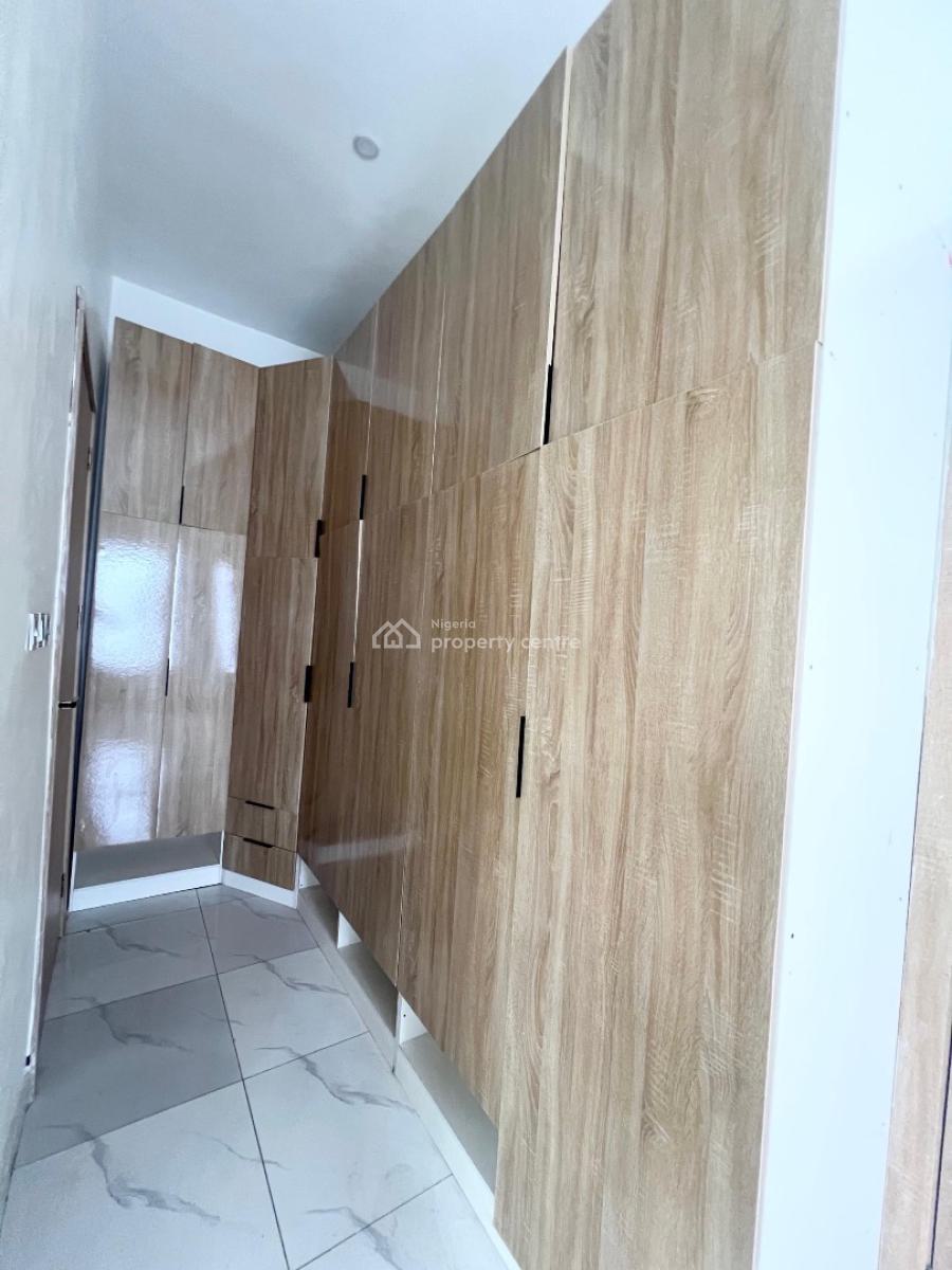 4 Bedroom Duplex in a Well Secured Estate, Lekki, Ajah, Lagos, Detached Duplex for Sale
