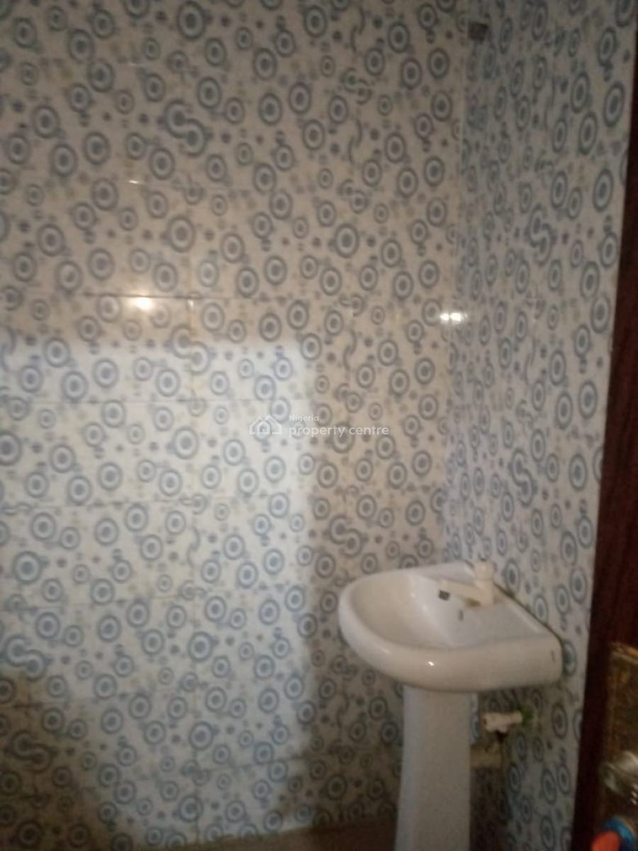 Very Spacious 2 Bedroom Apartment ( Upstairs) Available, Badore, Ajah, Lagos, Flat / Apartment for Rent