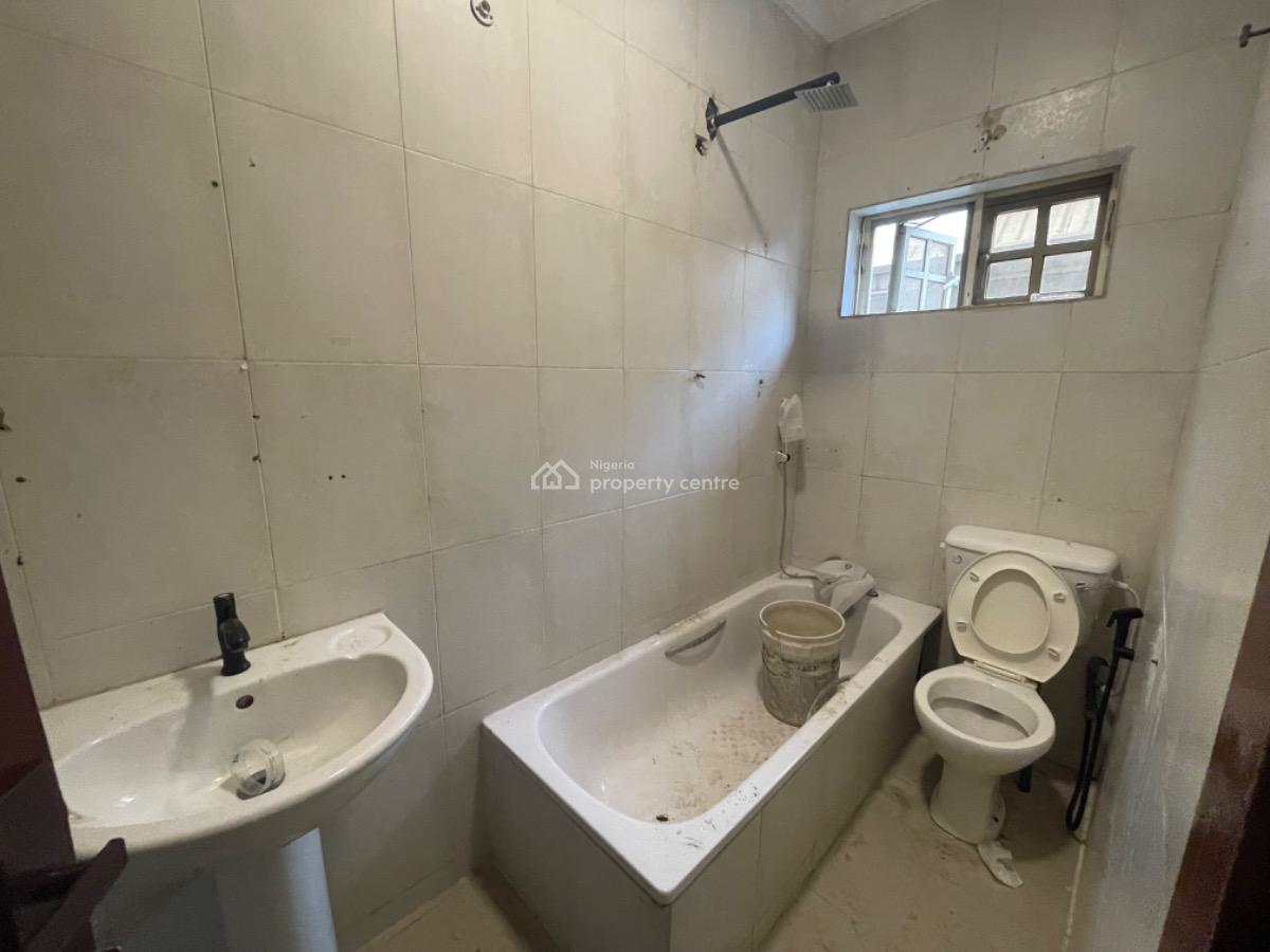 a Nice 3bedroom Space on Ground Floor, Lekki Phase 1, Lekki, Lagos, House for Rent
