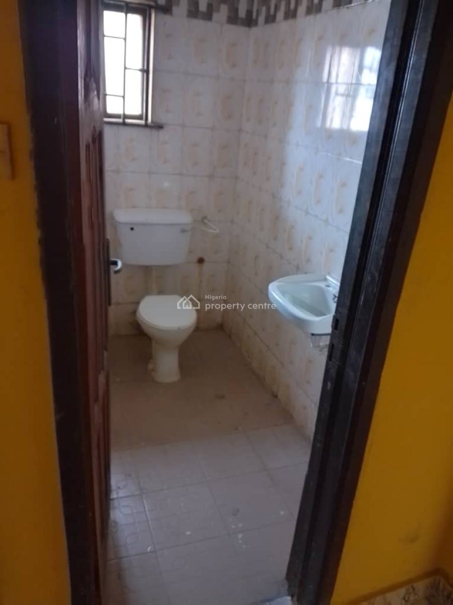 2bedrooms Flat, Ikorodu, Ibeshe, Ikorodu, Lagos, Flat / Apartment for Rent