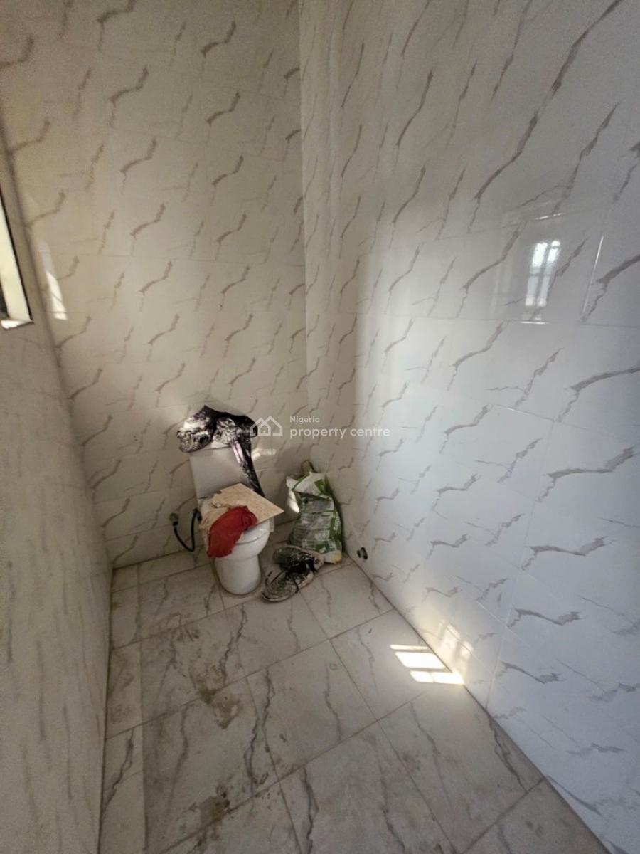 2 Bedroom Apartment in a Serene Environment with C of O, Surulere, Lagos, Flat / Apartment for Sale