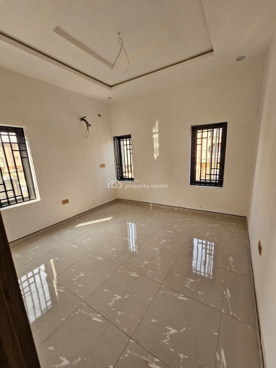 2 Bedroom Apartment in a Serene Environment with C of O, Surulere, Lagos, Flat / Apartment for Sale