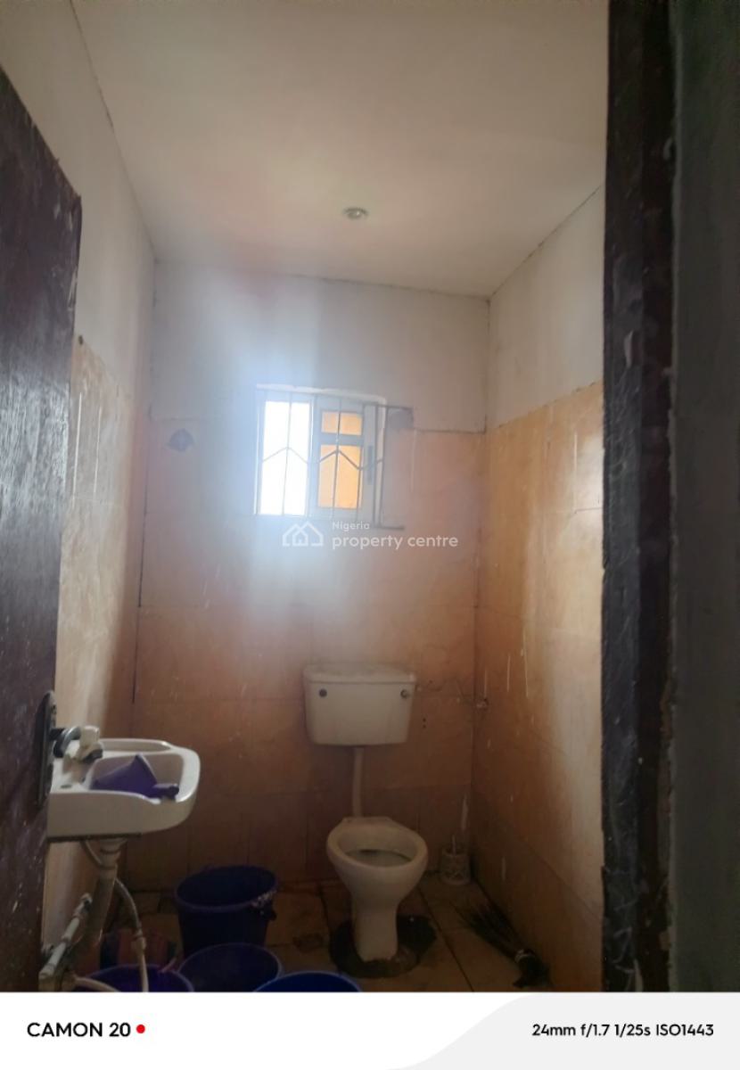 Mini Flat with Pop on 3rd Floor, Aiyetoro, Aguda, Surulere, Lagos, Flat / Apartment for Rent
