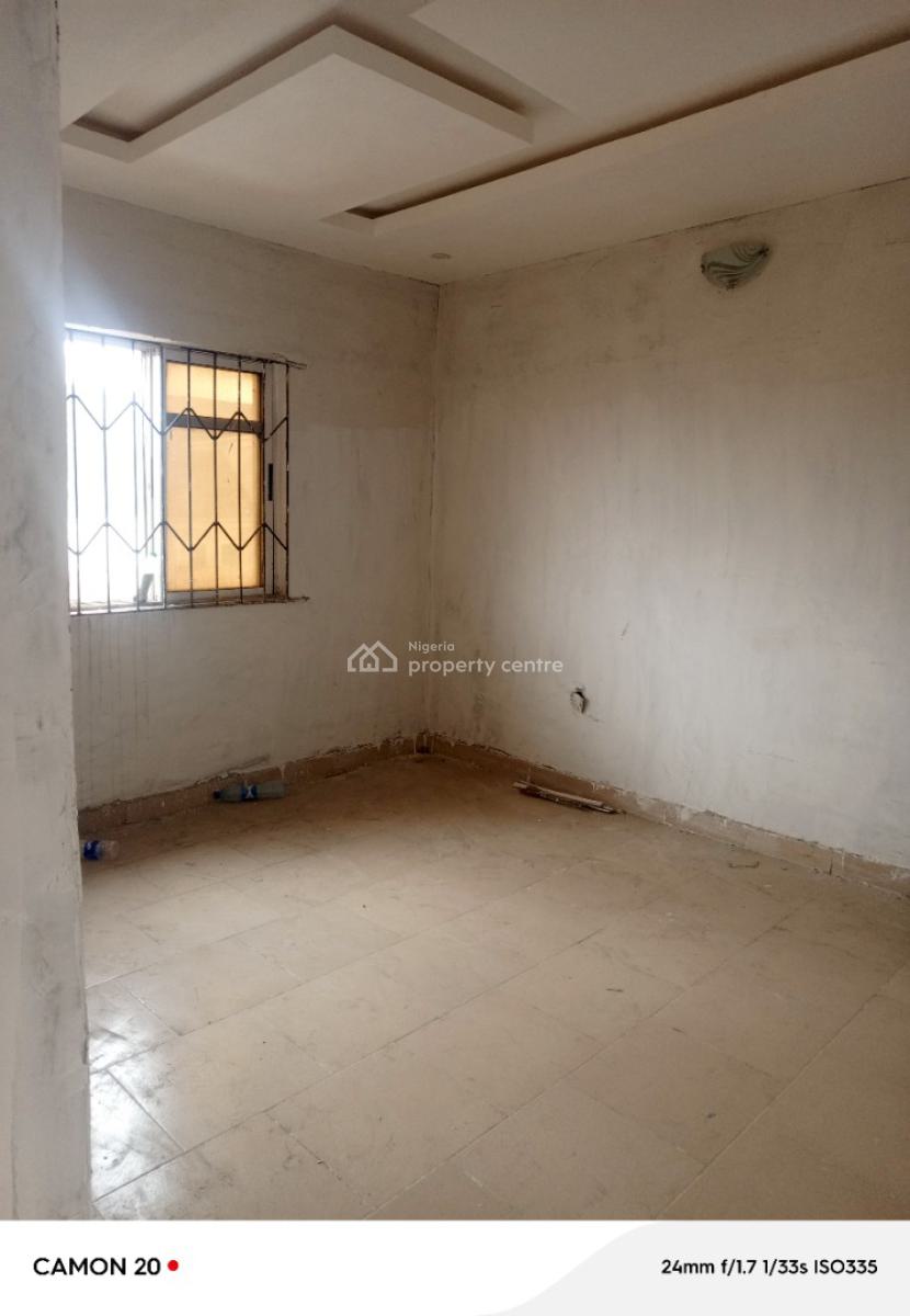 Mini Flat with Pop on 3rd Floor, Aiyetoro, Aguda, Surulere, Lagos, Flat / Apartment for Rent