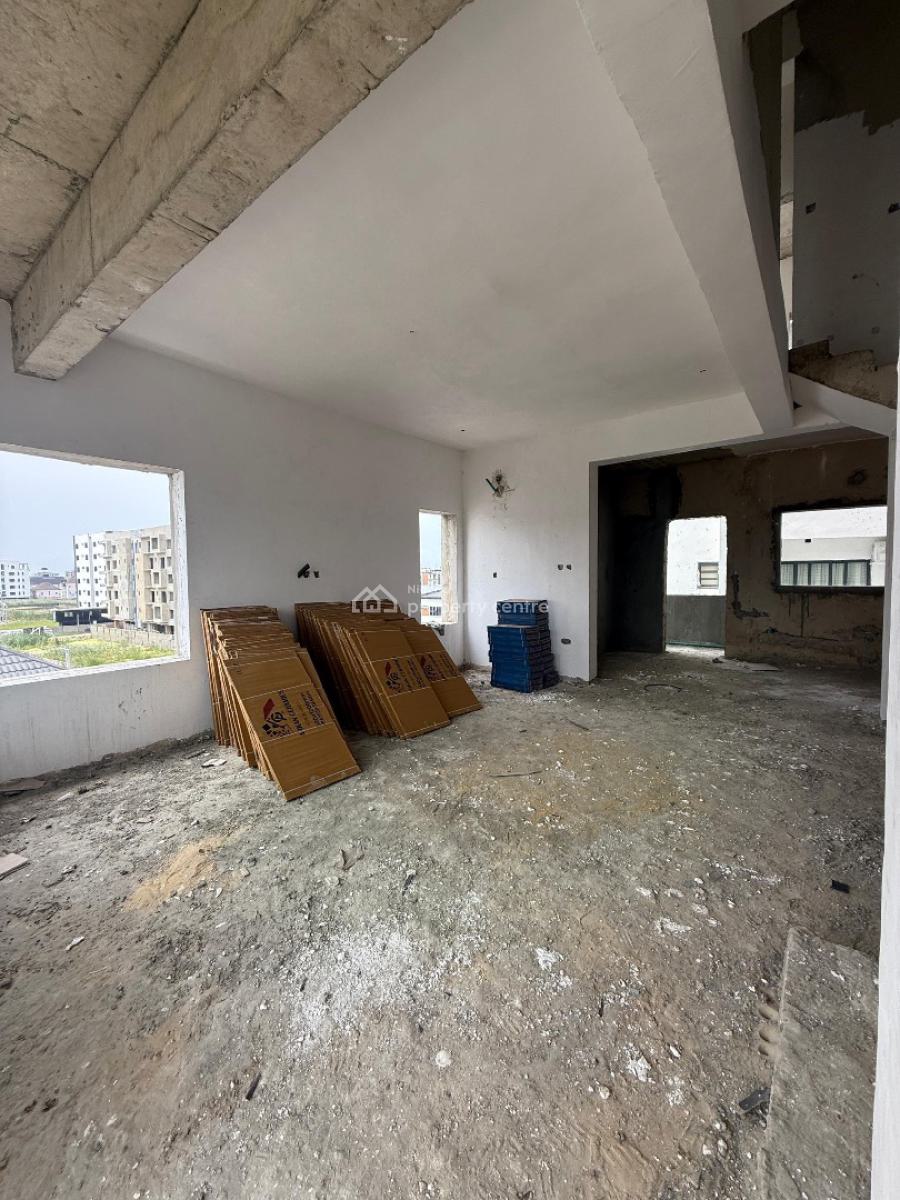 Stunning 3 Bedrooms Masionette, Lekki Phase 1, Lekki, Lagos, Flat / Apartment for Sale