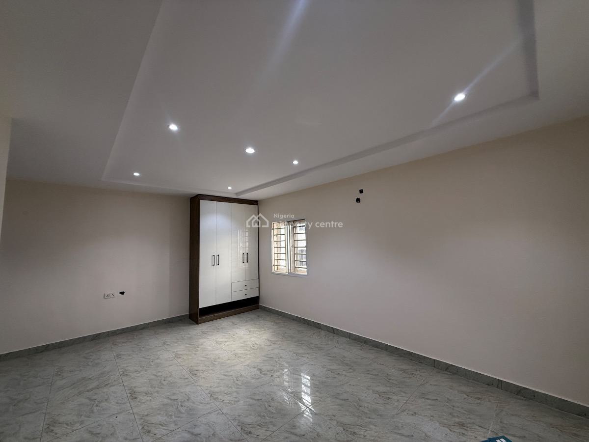 Well Finished 3 Bedroom Flat, Gilmore, Jahi, Abuja, Flat / Apartment for Rent