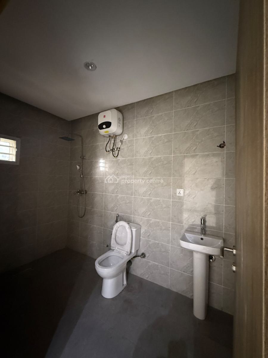 Well Finished 3 Bedroom Flat, Gilmore, Jahi, Abuja, Flat / Apartment for Rent
