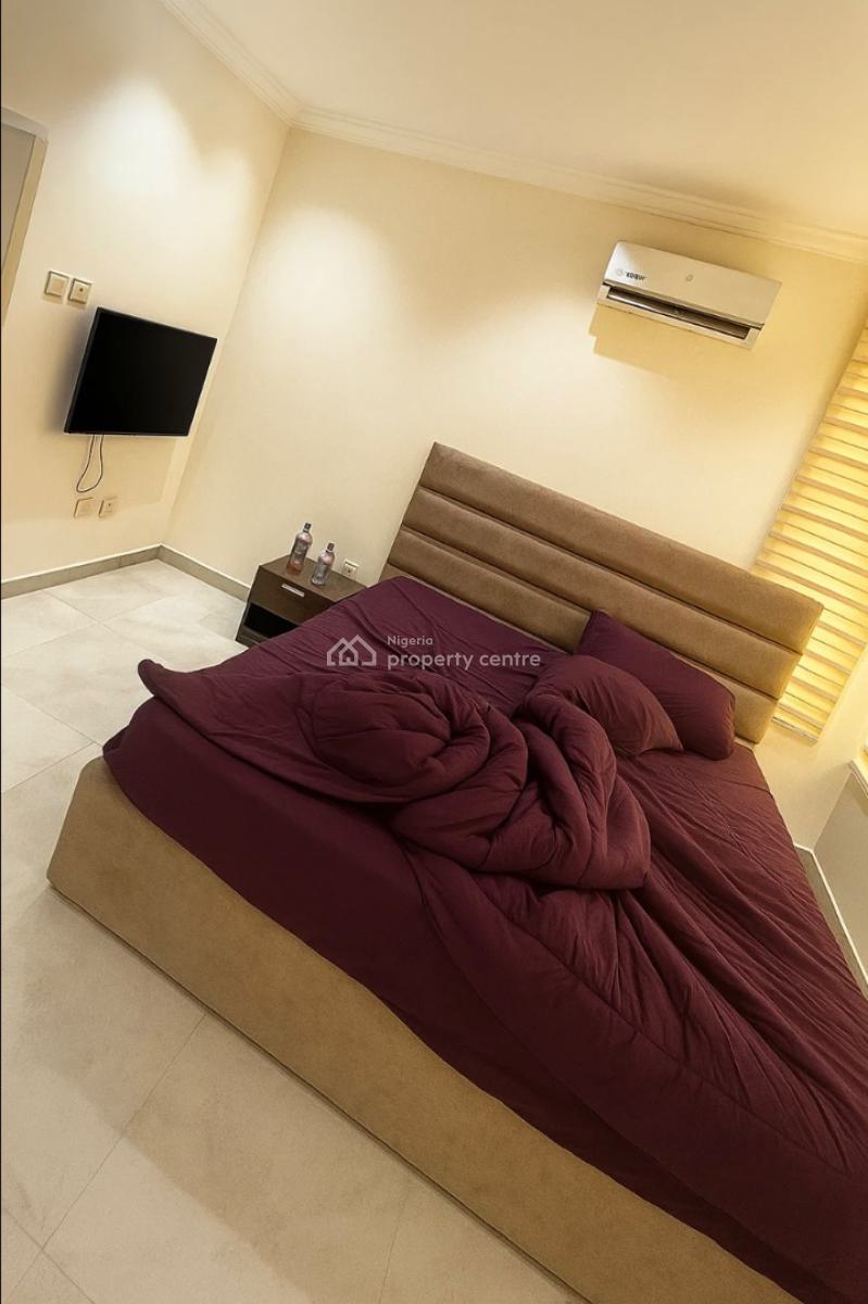 Furnished 3 Bedroom Condo in a Premium Estate, Off Bisola Duro-sinmi Etti Drive, Lekki Phase 1, Lekki, Lagos, Flat / Apartment for Rent