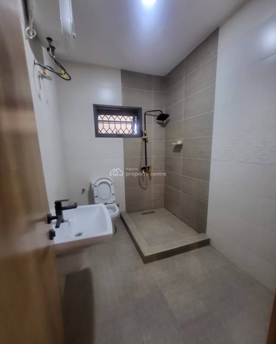 Massive  Luxurious  4 Bedroom  Terrace Duplex  with Bq, By American International School, Durumi, Abuja, Terraced Duplex for Rent