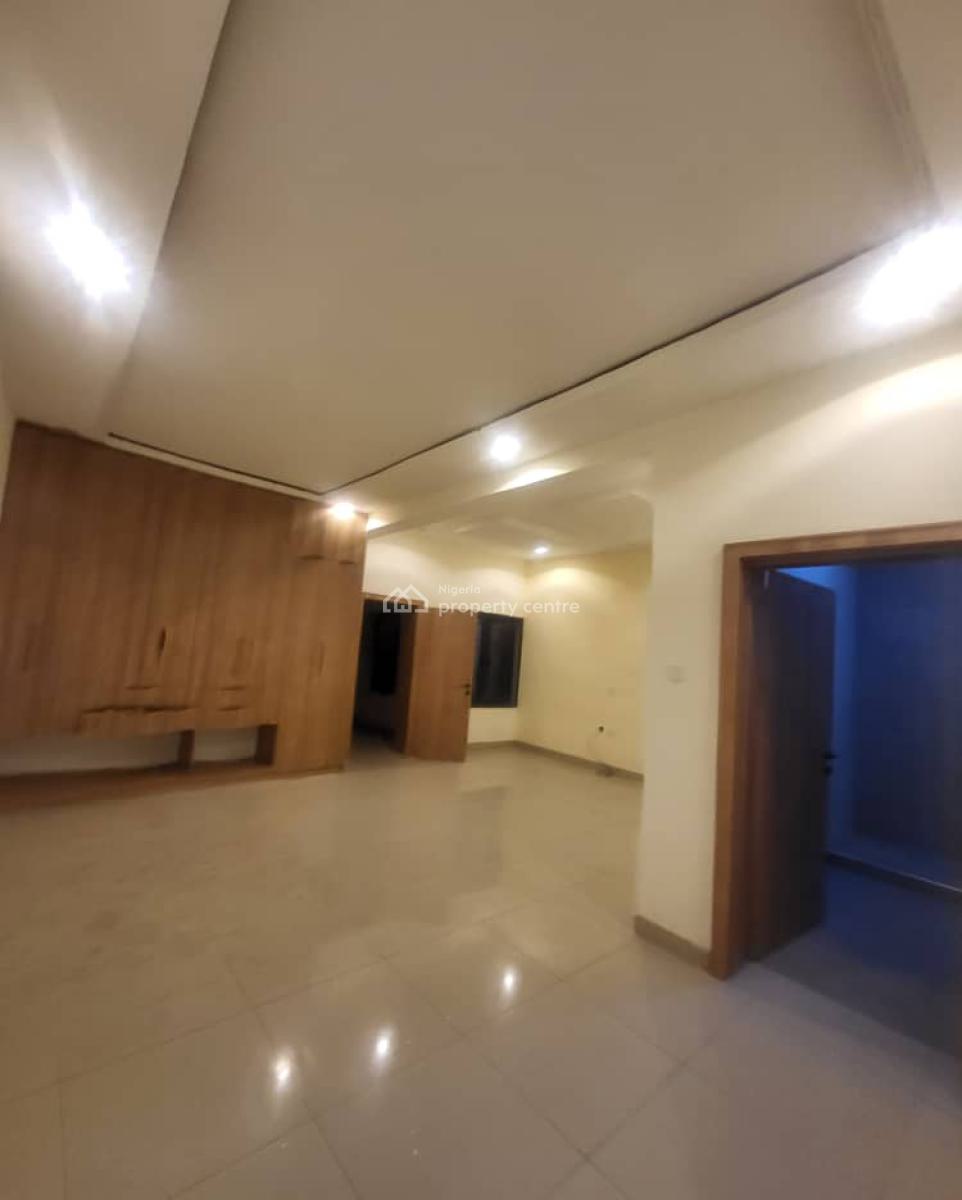 Massive  Luxurious  4 Bedroom  Terrace Duplex  with Bq, By American International School, Durumi, Abuja, Terraced Duplex for Rent