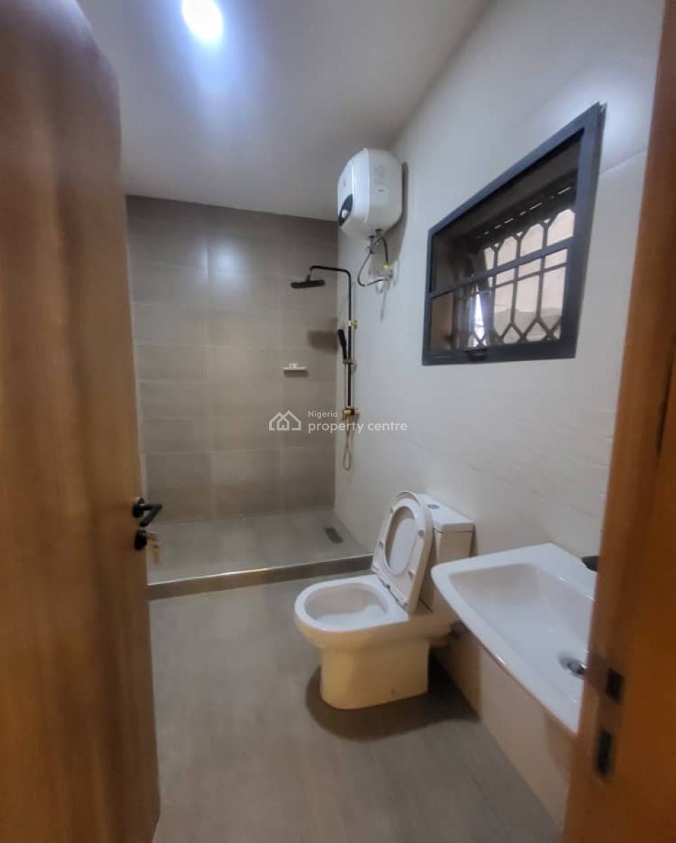 Massive  Luxurious  4 Bedroom  Terrace Duplex  with Bq, By American International School, Durumi, Abuja, Terraced Duplex for Rent