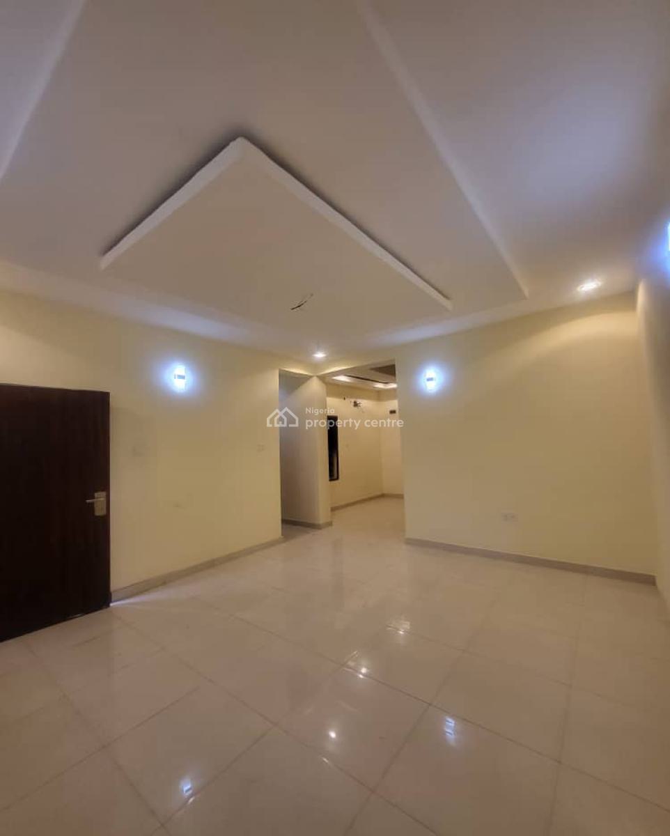 Massive  Luxurious  4 Bedroom  Terrace Duplex  with Bq, By American International School, Durumi, Abuja, Terraced Duplex for Rent