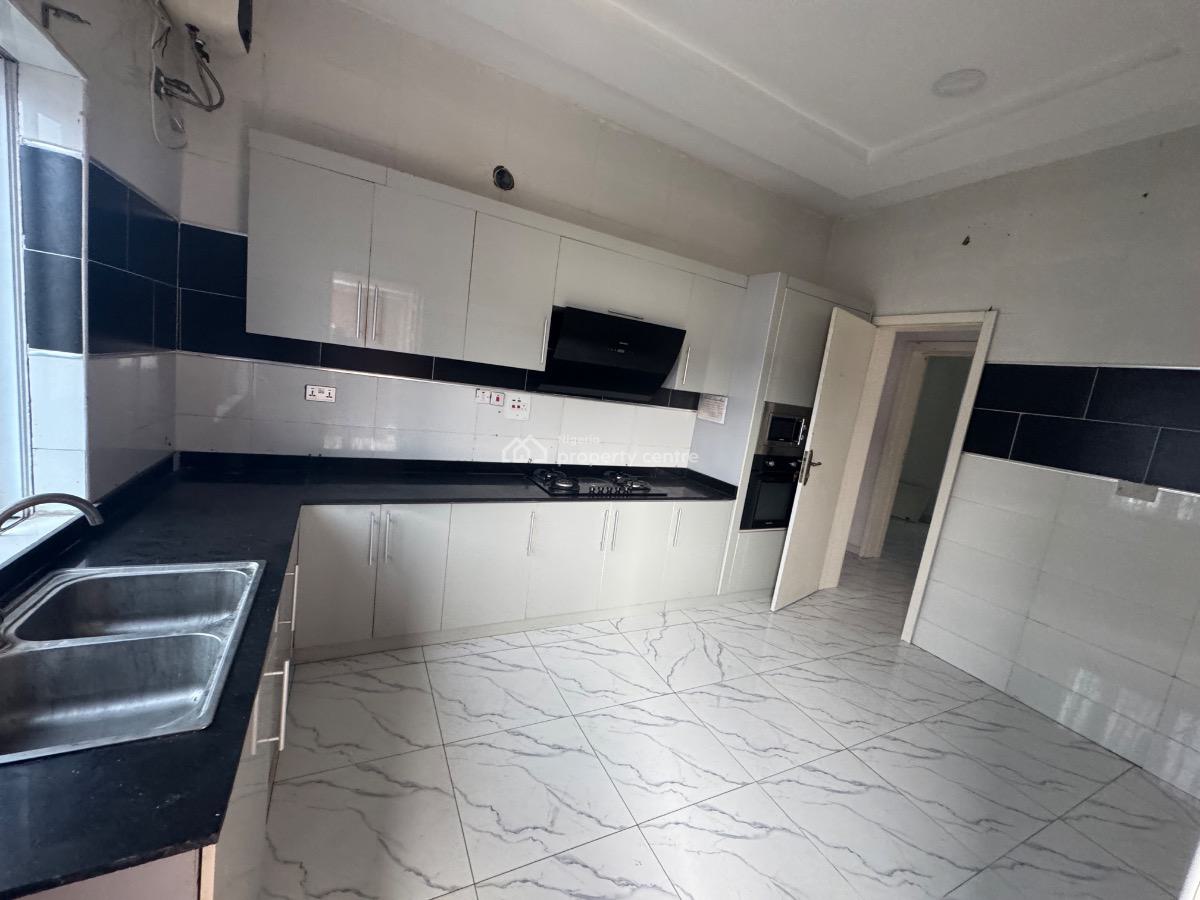 a Super Clean and Spacious 3 Bedroom Apartment(upstair), By Victory Pack Estate, Osapa, Lekki, Lagos, Flat / Apartment for Rent