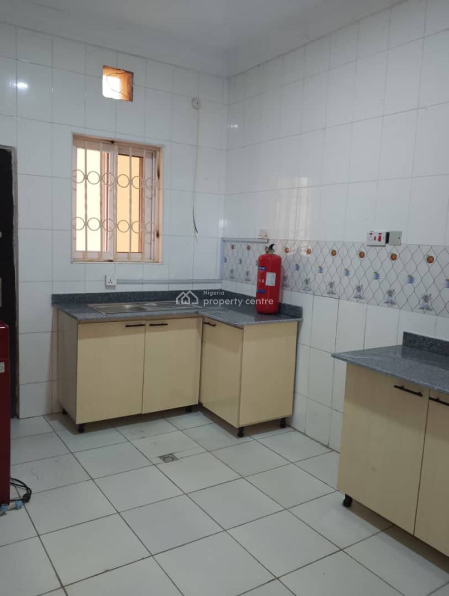 Clean 3 Bedrooms Apartment in an Estate, Katampe Main, Katampe, Abuja, Flat / Apartment for Rent