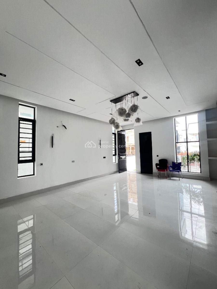 5 Bed &bqii 300 Million  Ajah, Lekki Lagos, Ajah, Lagos, Detached Duplex for Sale