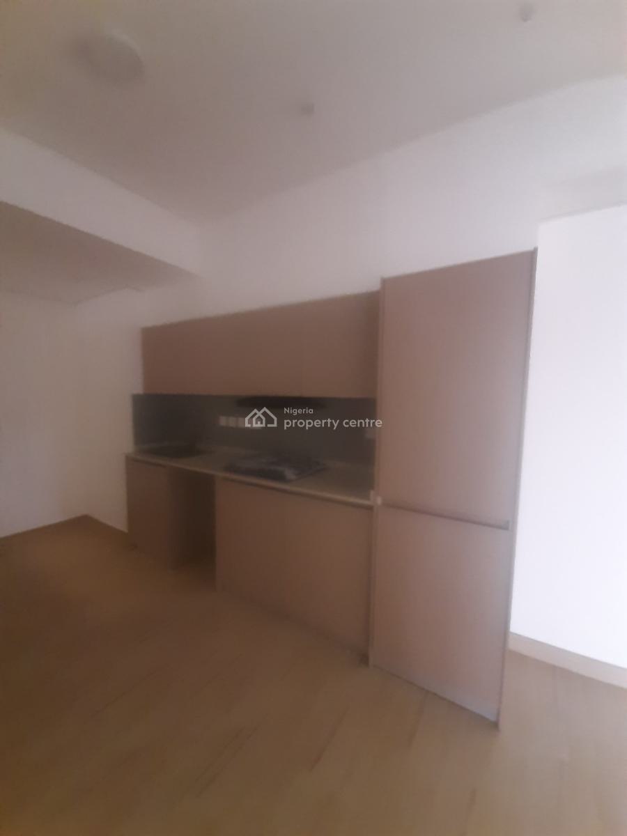 Serviced with 24/7 Power Supply 3 Bedroom En-suite Flat, Ikate, Lekki, Lagos, Flat / Apartment for Rent