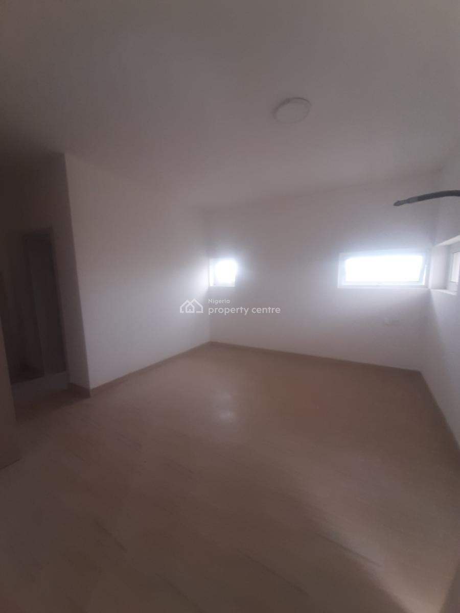 Serviced with 24/7 Power Supply 3 Bedroom En-suite Flat, Ikate, Lekki, Lagos, Flat / Apartment for Rent