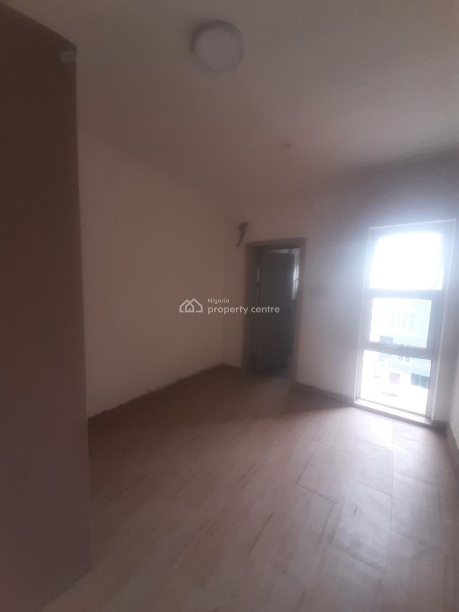 Serviced with 24/7 Power Supply 3 Bedroom En-suite Flat, Ikate, Lekki, Lagos, Flat / Apartment for Rent