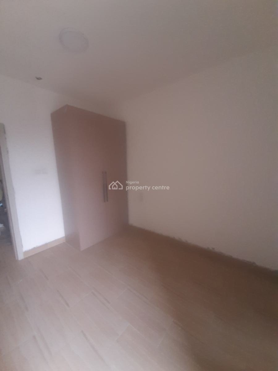 Serviced with 24/7 Power Supply 3 Bedroom En-suite Flat, Ikate, Lekki, Lagos, Flat / Apartment for Rent