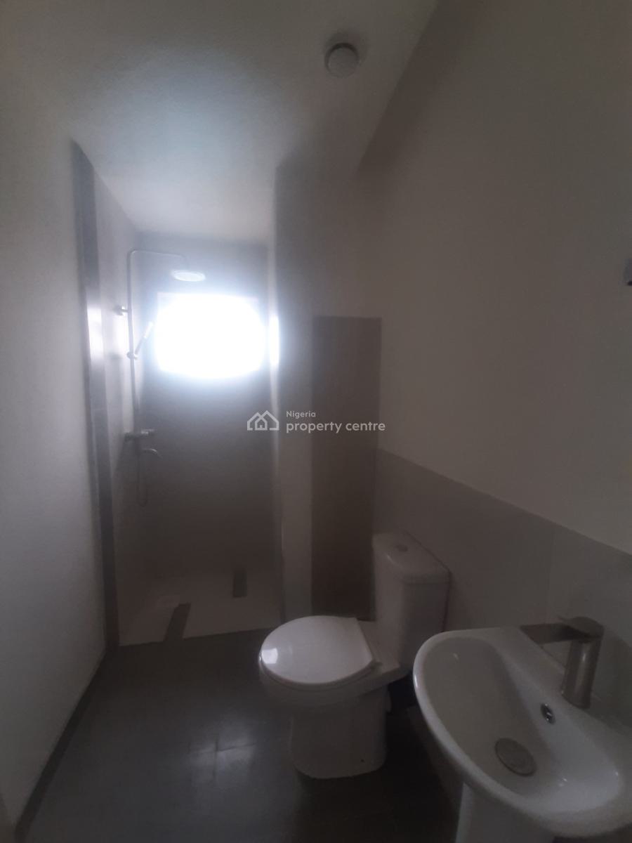 Serviced with 24/7 Power Supply 3 Bedroom En-suite Flat, Ikate, Lekki, Lagos, Flat / Apartment for Rent