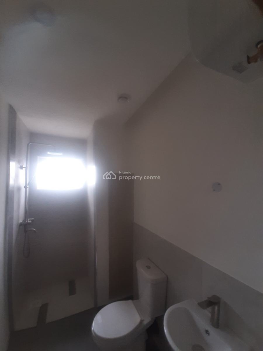 Serviced with 24/7 Power Supply 3 Bedroom En-suite Flat, Ikate, Lekki, Lagos, Flat / Apartment for Rent
