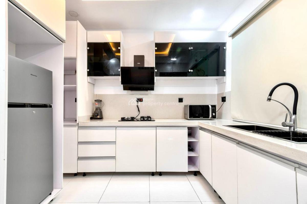 The Enclave ️ Beautiful 2 Bedroom with Jacuzzi, Outdoor Garden, Ps5, and Gym, Lekki Phase 1, Lekki, Lagos, Flat / Apartment Short Let