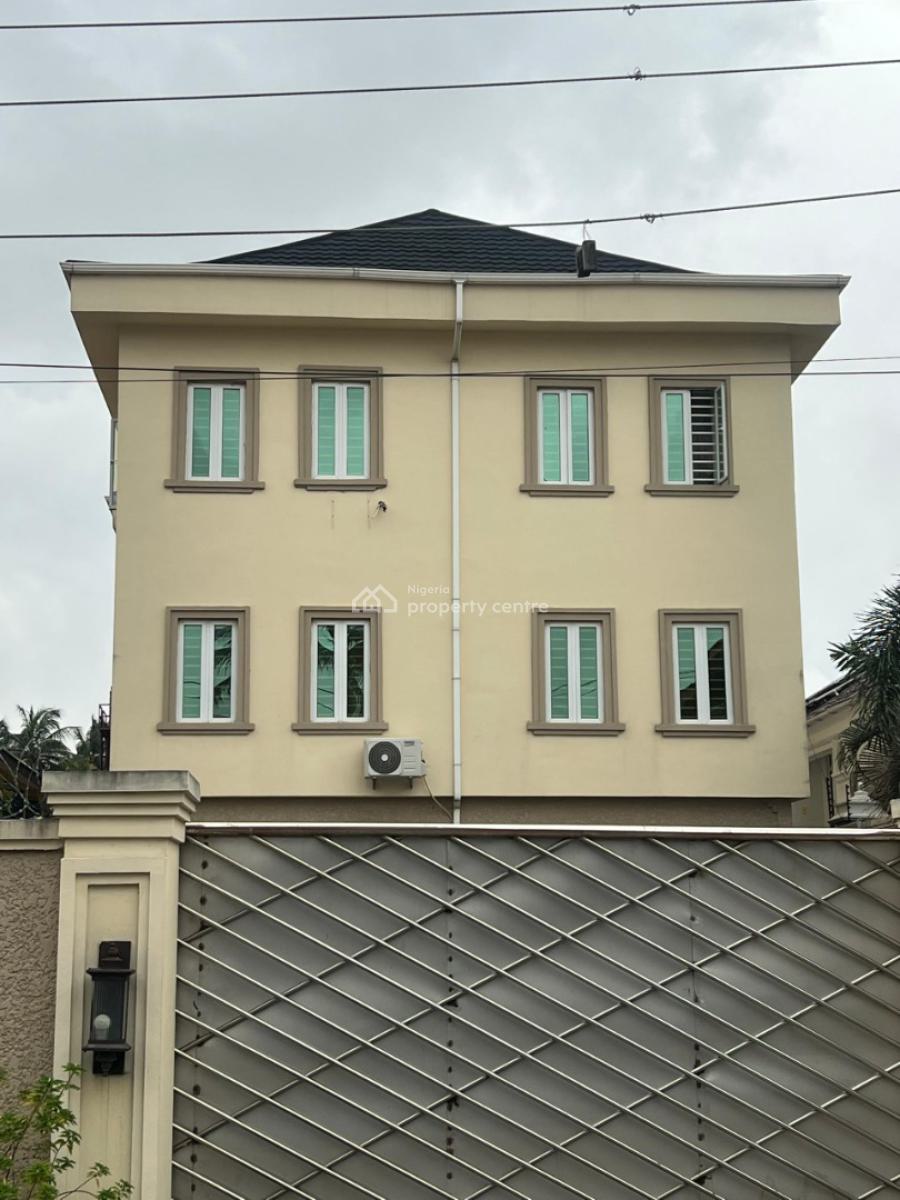 Spacious 3 Bedroom Apartment with Bq & Suitable for Office Space Too, Off Bourdillon Road, Old Ikoyi, Ikoyi, Lagos, Flat / Apartment for Rent