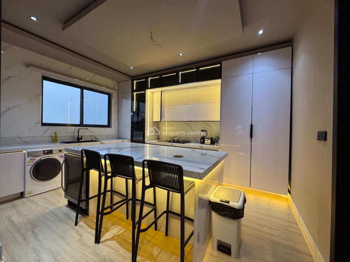 Our New Two Bedroom Apartment with Bathtub,ps5 & Swimming Pool., Victoria Island (vi), Lagos, Flat / Apartment Short Let