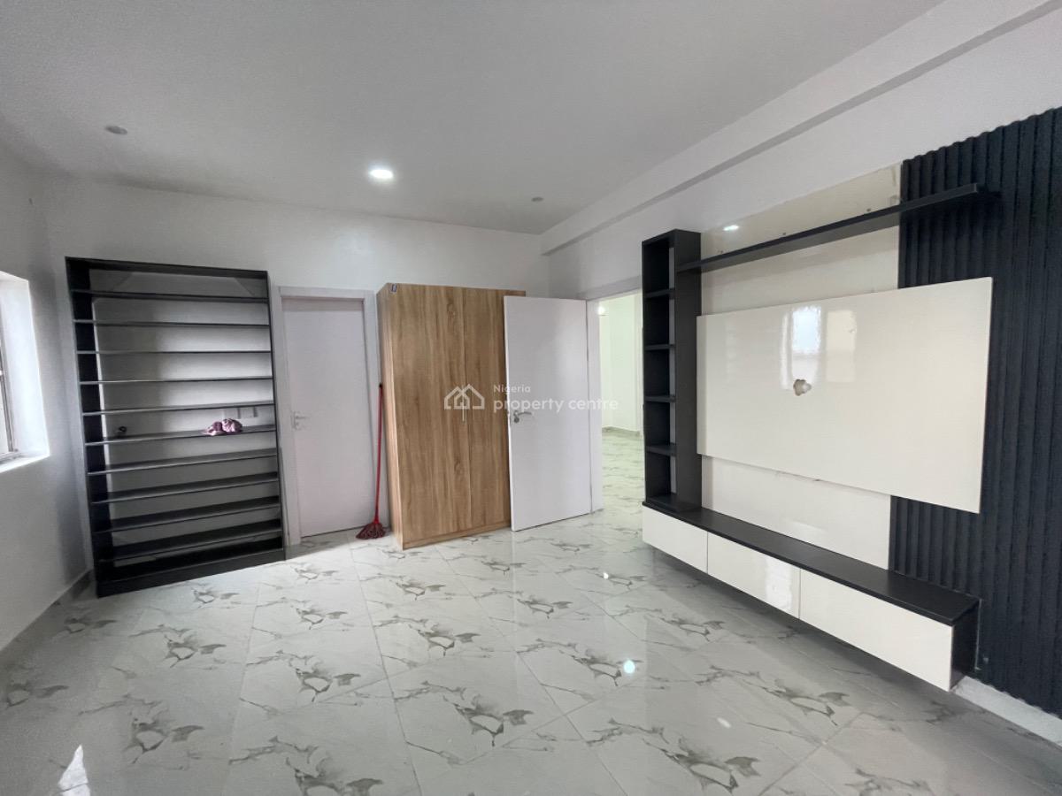 a Neat and Nice Mini Flat on 3rd Floor, Ikota, Lekki, Lagos, Mini Flat (room and Parlour) for Rent