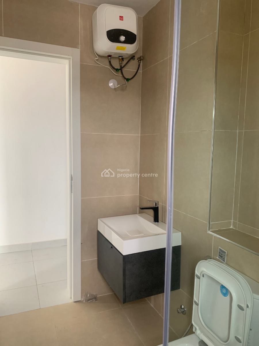 Serviced 3 Bedroom Apartments with Bq, Lekki Phase 1, Lekki, Lagos, Flat / Apartment for Rent