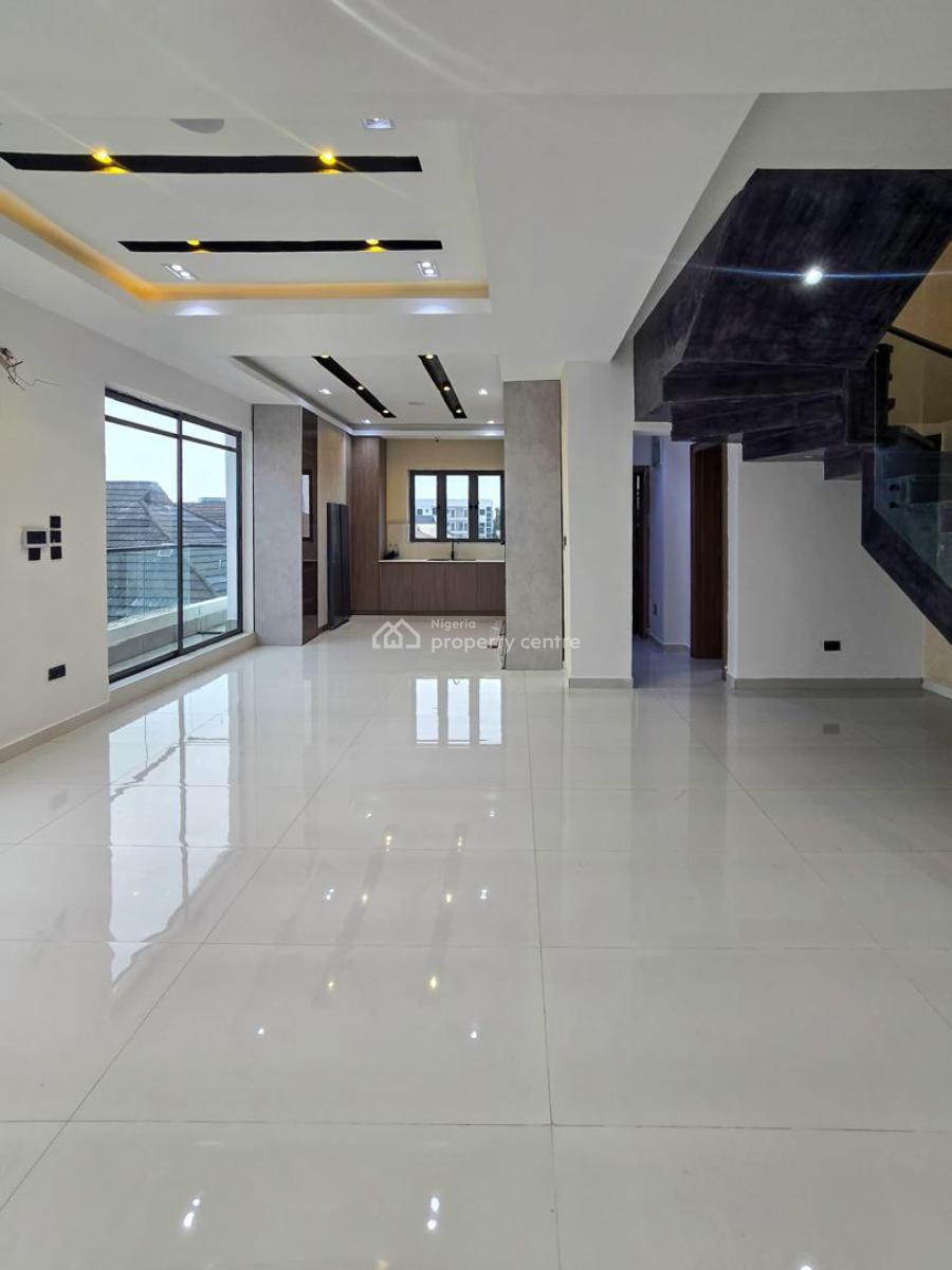 4-bedroom Maisonette with Bq, Pool, Gym & Elevator -- Back Unit, Lekki Phase 1, Lekki, Lagos, Flat / Apartment for Sale