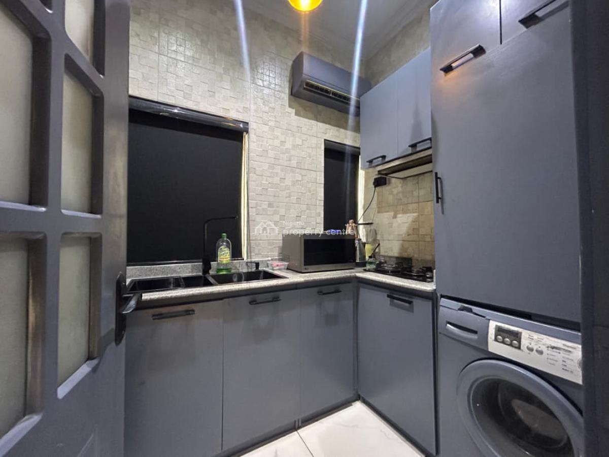 Well Furnished 1-bedroom, Lekki Phase 1, Lekki, Lagos, Flat / Apartment Short Let