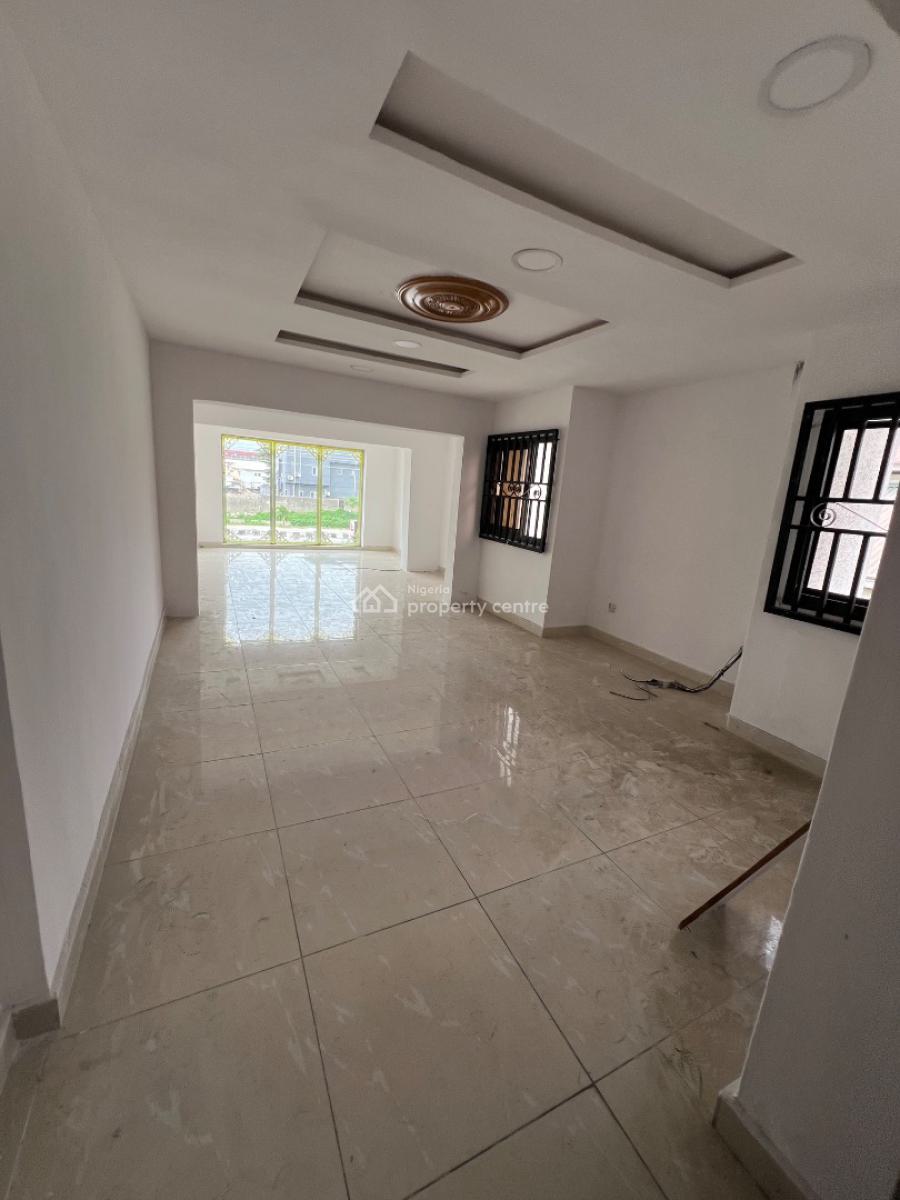Shop Space Available, Lekki Phase 1, Lekki, Lagos, Commercial Property for Rent