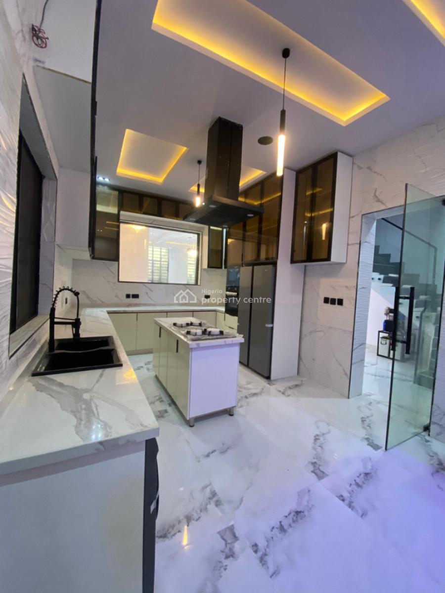 a Luxurious 5 Bedroom Duplex with Bq in a Beautiful Estate, Lekki, Lagos, Detached Duplex for Sale