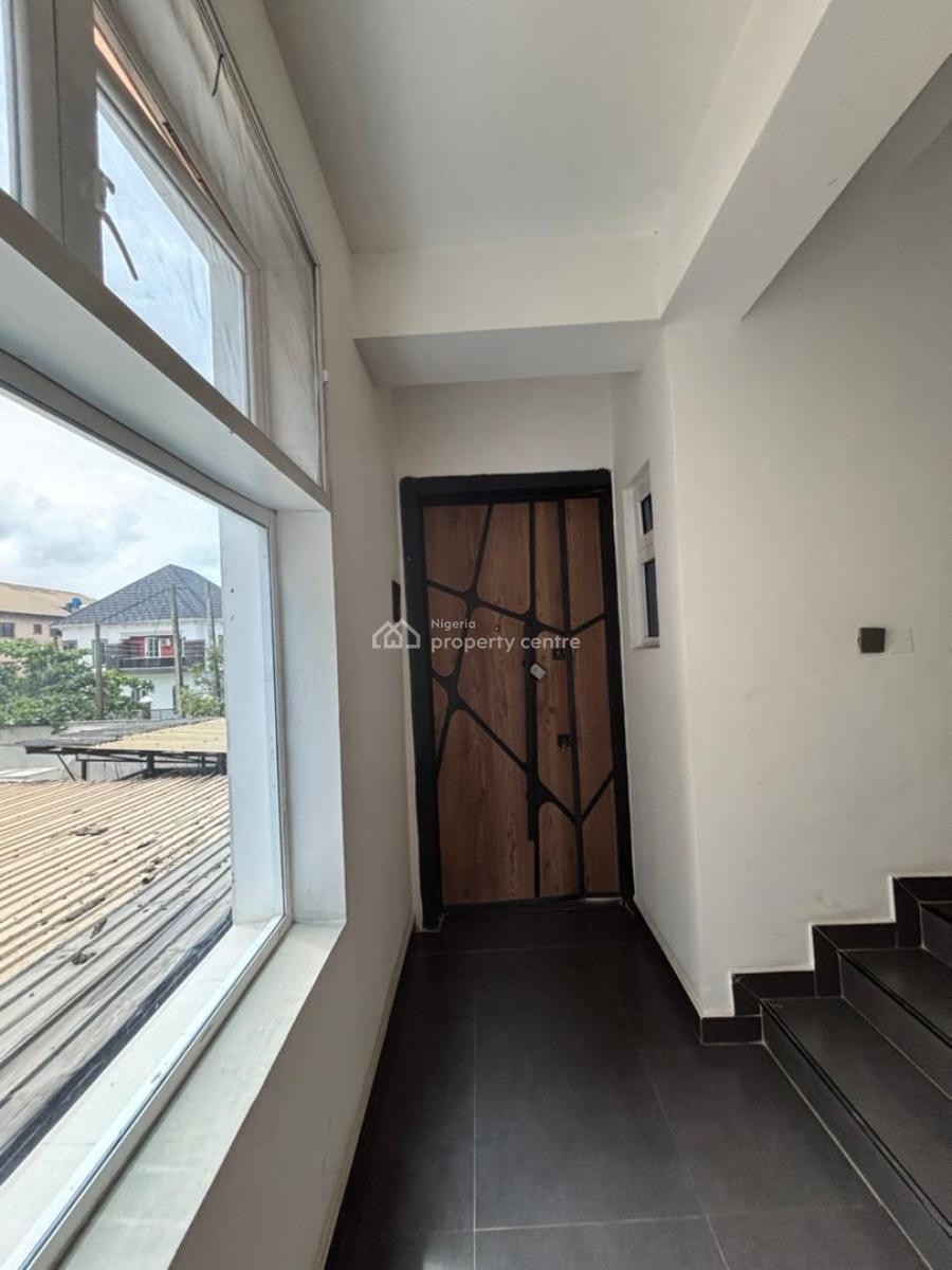 3 Bedroom Flat with a Bq, Osapa, Lekki, Lagos, Flat / Apartment for Sale