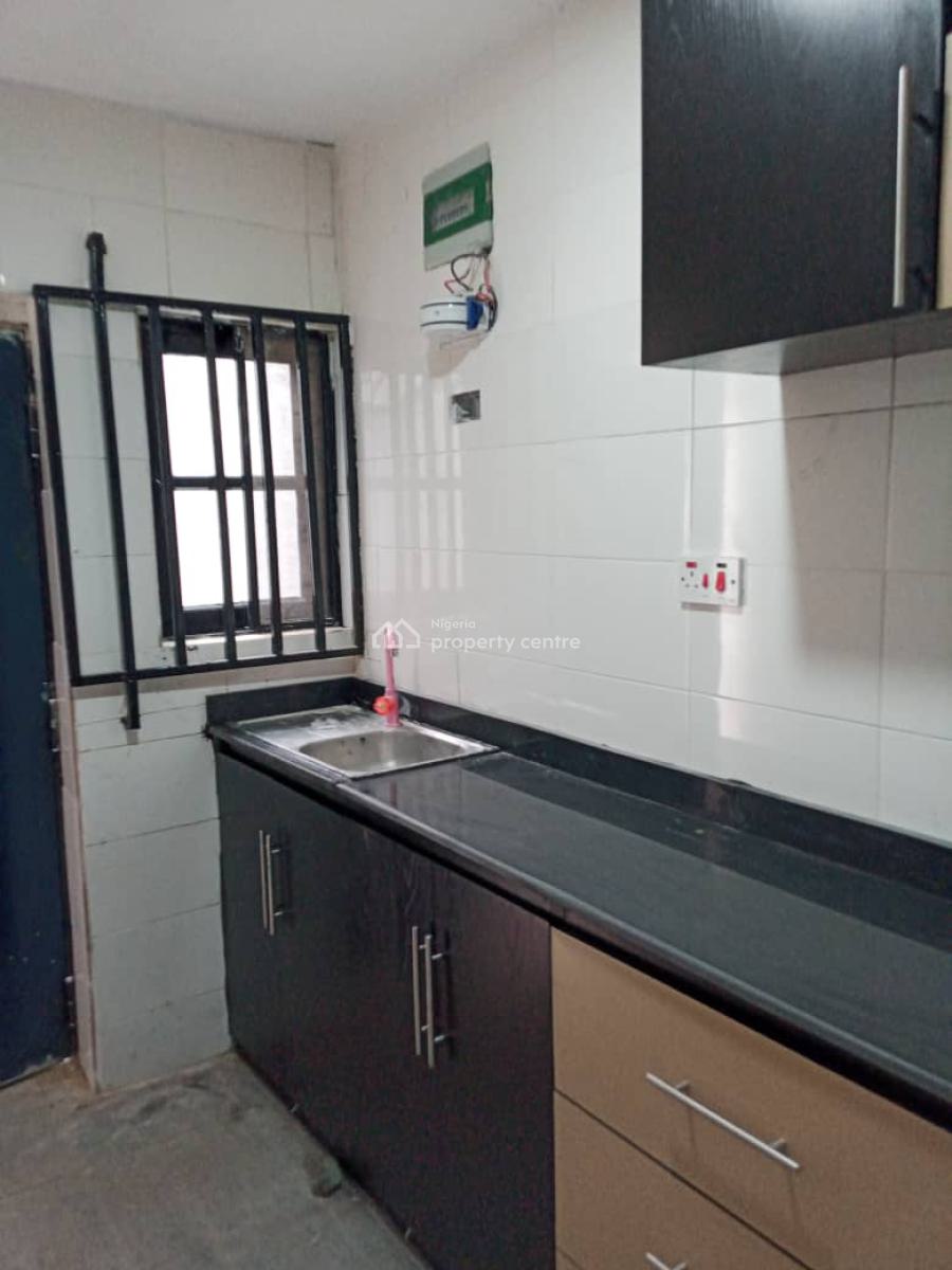 3 Bedroom Semi Detached Bungalow, Jakande, Oke Afa, Isolo, Lagos, Semi-detached Bungalow for Rent