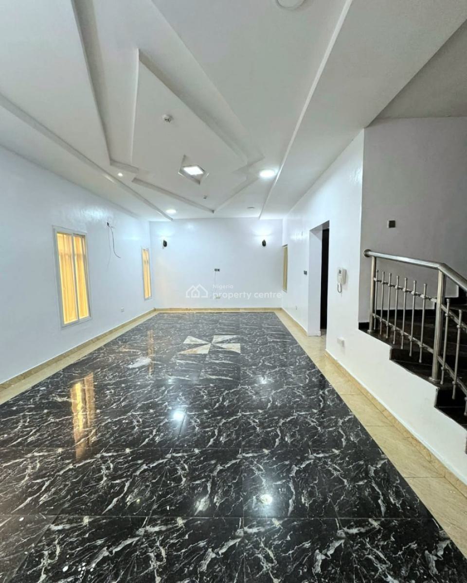 Well-maintained 3-bedroom Terrace Duplex with Bq, Lekki Phase 1, Lekki, Lagos, Terraced Duplex for Rent