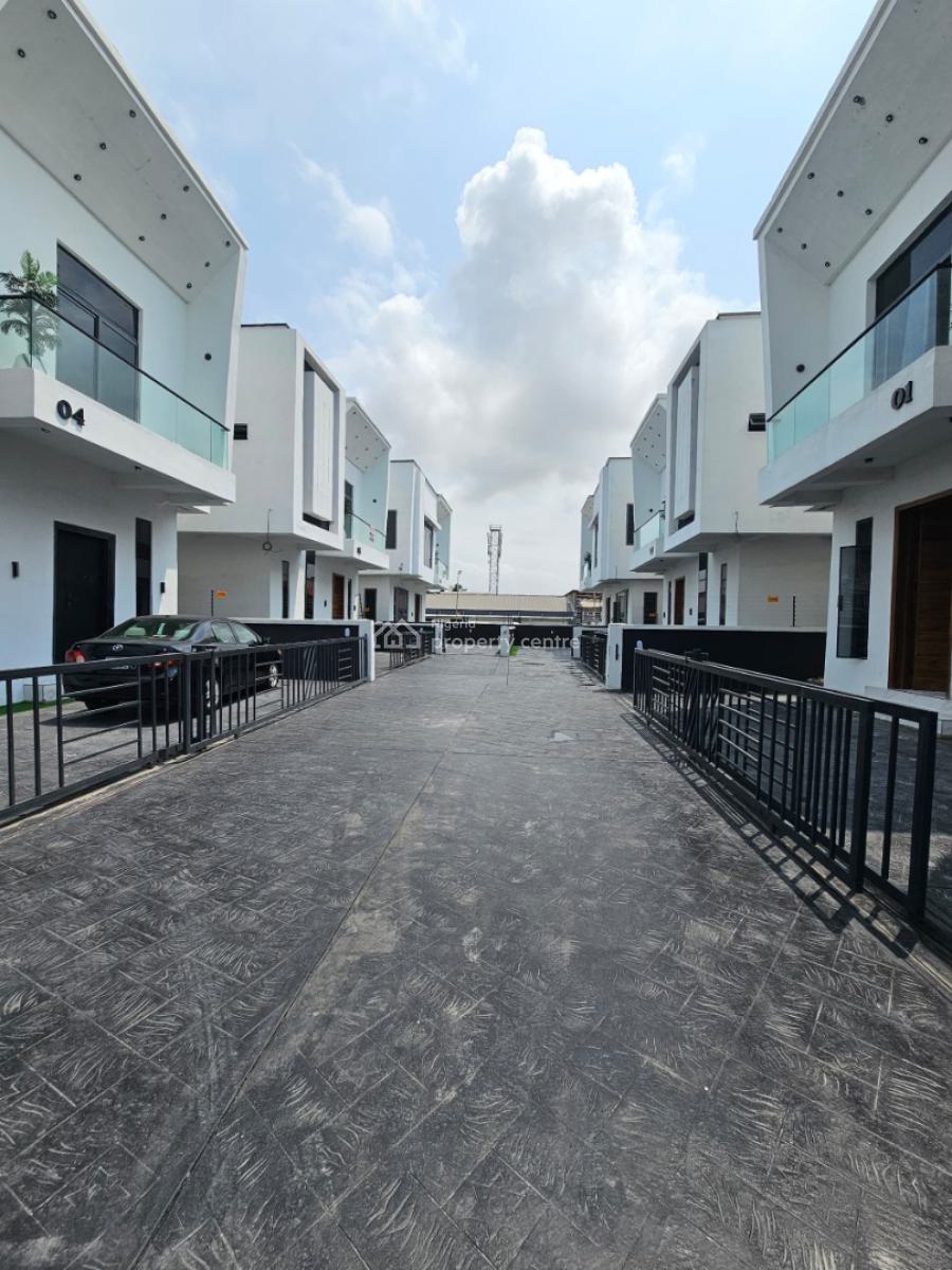 Spacious Luxury 5 Bedroom Fully Detached Duplex with Bq, Idado, Lekki, Lagos, Detached Duplex for Rent
