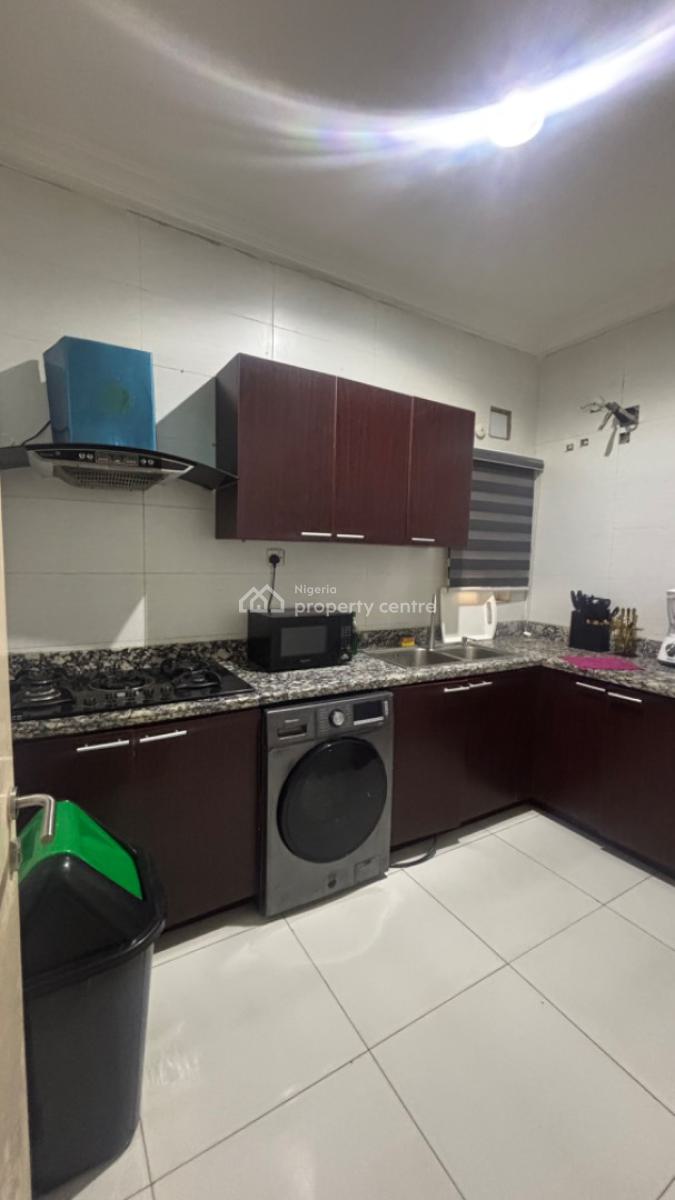 Beautiful Luxury 2 Bedroom Apartment with Elevator, Off Admiralty Way, Lekki Phase 1, Lekki, Lagos, Flat / Apartment for Rent