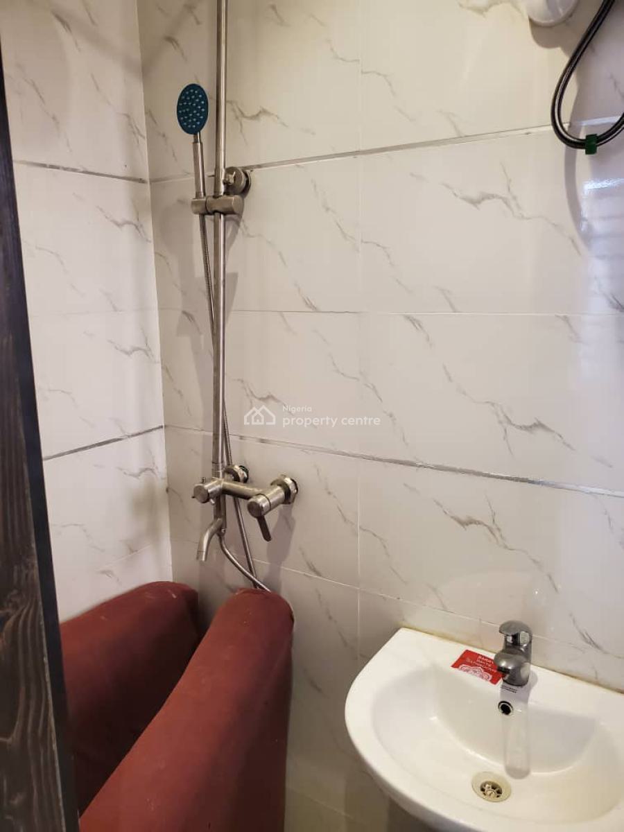 Very Spacious Brand New Room Downstairs with Shared Kitchen, Jakande Roundabout, Ologolo, Lekki, Lagos, Flat / Apartment for Rent