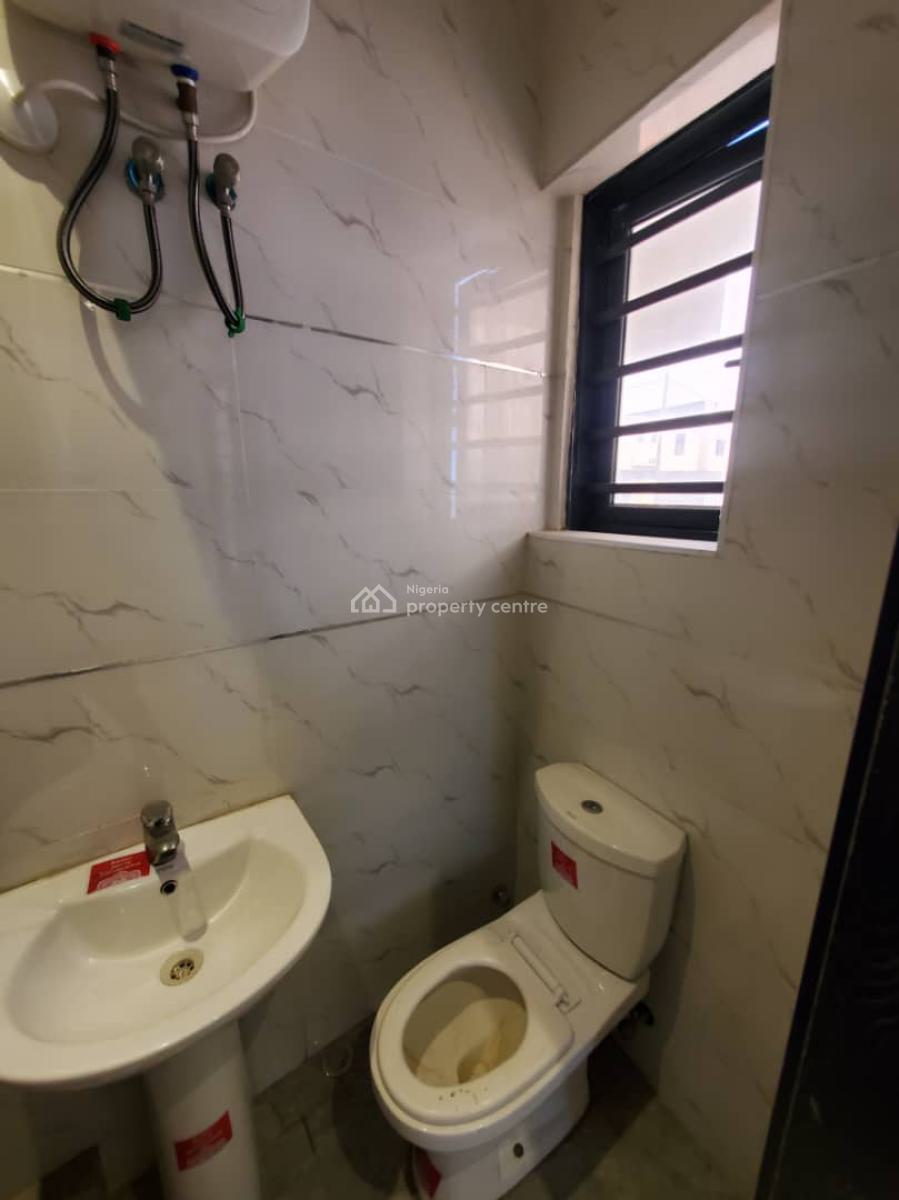 Very Spacious Brand New Room Downstairs with Shared Kitchen, Jakande Roundabout, Ologolo, Lekki, Lagos, Flat / Apartment for Rent