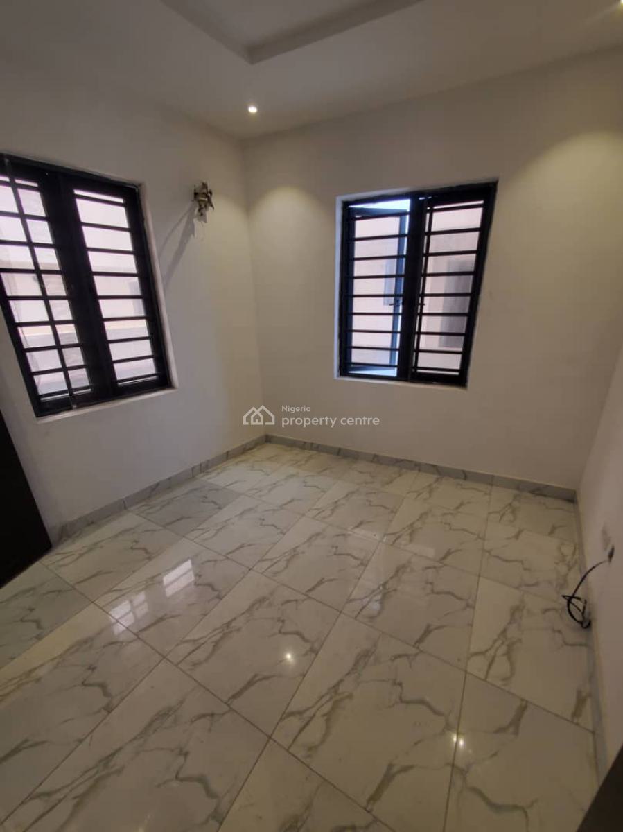 Very Spacious Brand New Room Downstairs with Shared Kitchen, Jakande Roundabout, Ologolo, Lekki, Lagos, Flat / Apartment for Rent