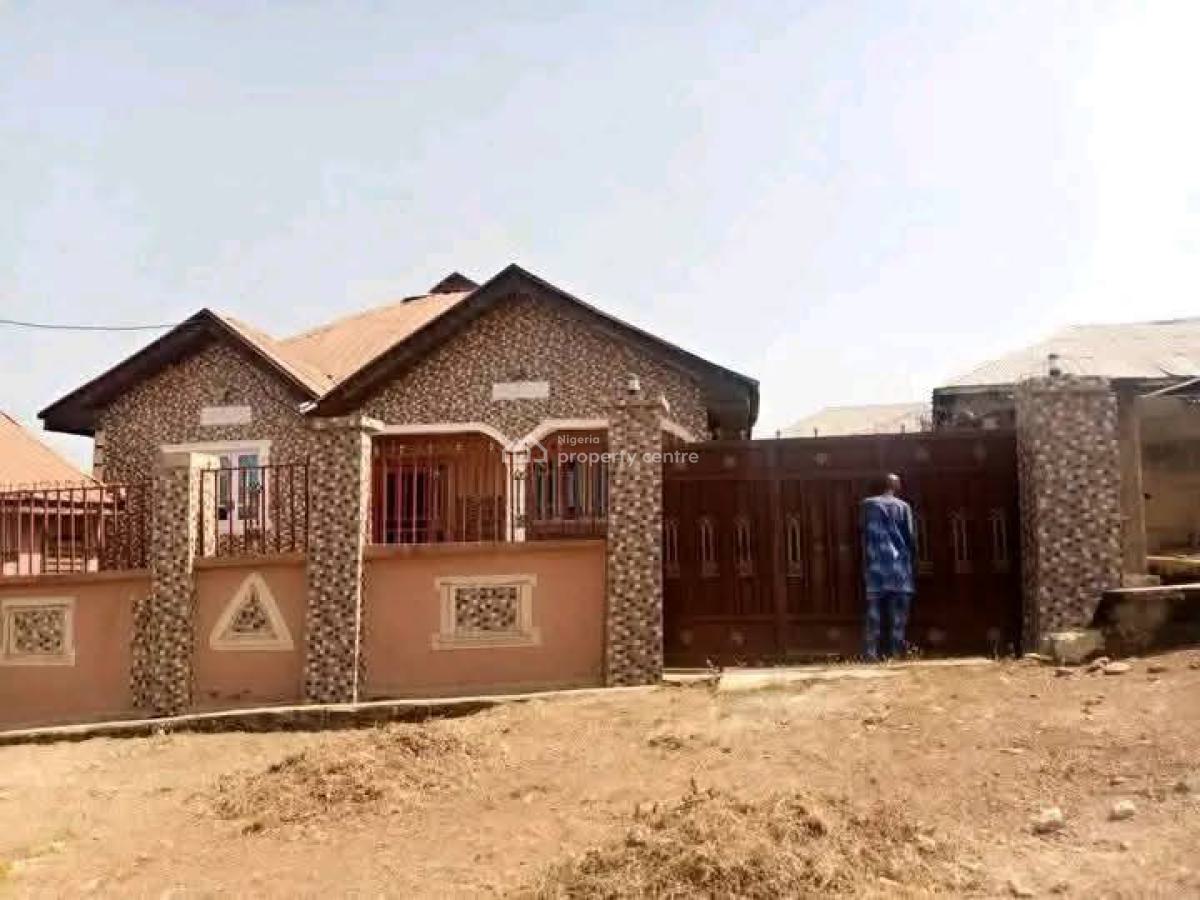 4 Bedroom Bungalow with Bq, Ilasamaja, Mushin, Lagos, Detached Bungalow for Sale