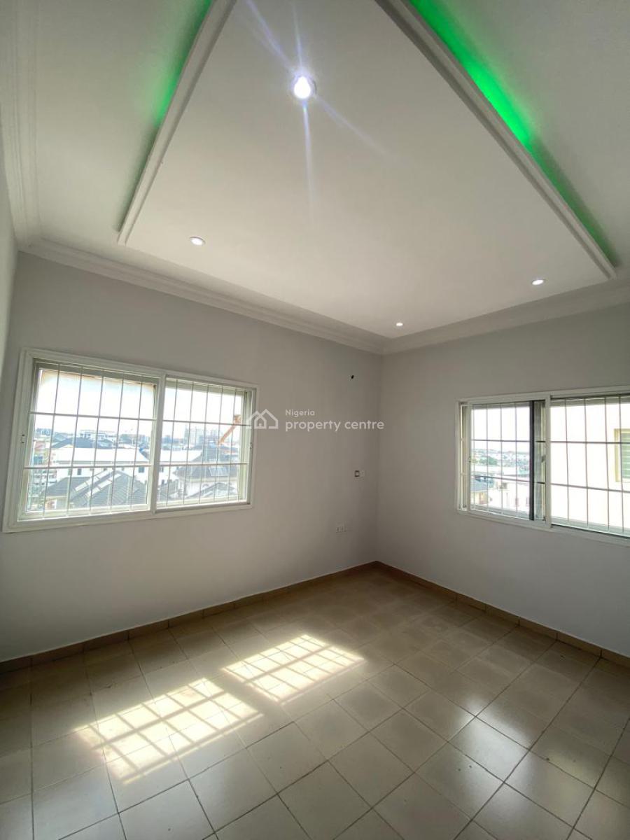 Fully Serviced 3bedroom Apartment with Bq, Prime Water Gardens, Lekki Phase 1, Lekki, Lagos, Flat / Apartment for Rent