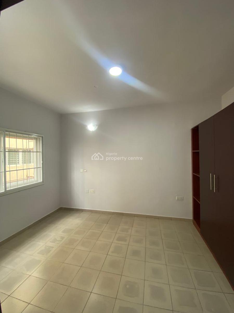 Fully Serviced 3bedroom Apartment with Bq, Prime Water Gardens, Lekki Phase 1, Lekki, Lagos, Flat / Apartment for Rent