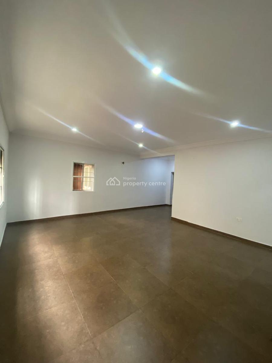 Fully Serviced 3bedroom Apartment with Bq, Prime Water Gardens, Lekki Phase 1, Lekki, Lagos, Flat / Apartment for Rent