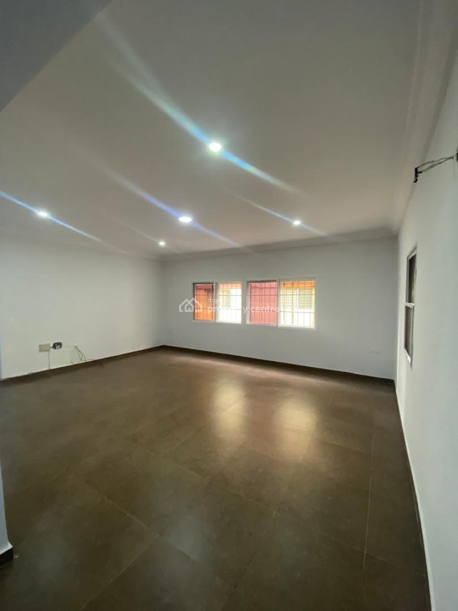 Fully Serviced 3bedroom Apartment with Bq, Prime Water Gardens, Lekki Phase 1, Lekki, Lagos, Flat / Apartment for Rent