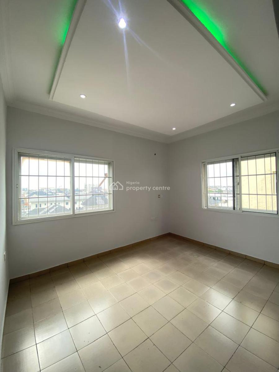 Fully Serviced 3bedroom Apartment with Bq, Prime Water Gardens, Lekki Phase 1, Lekki, Lagos, Flat / Apartment for Rent