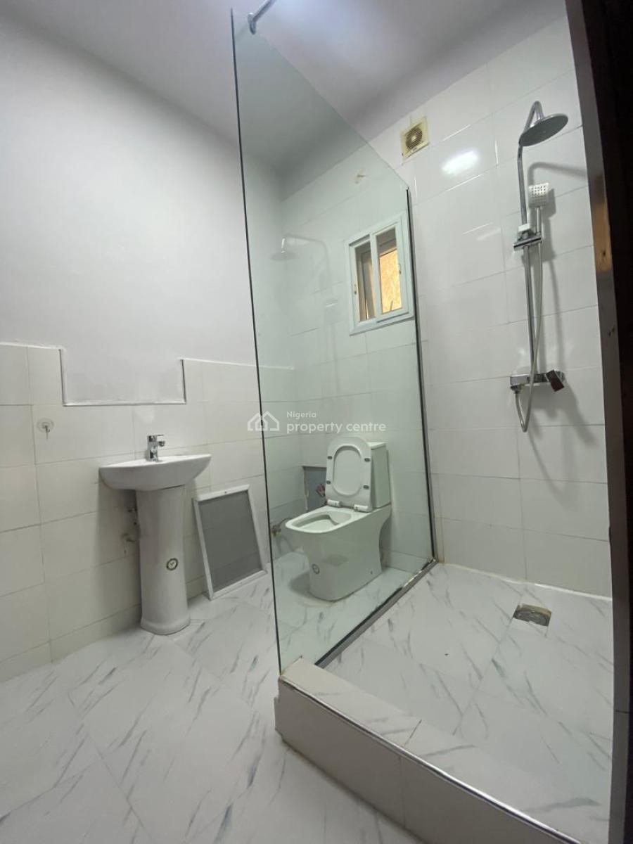Fully Serviced 3bedroom Apartment with Bq, Prime Water Gardens, Lekki Phase 1, Lekki, Lagos, Flat / Apartment for Rent