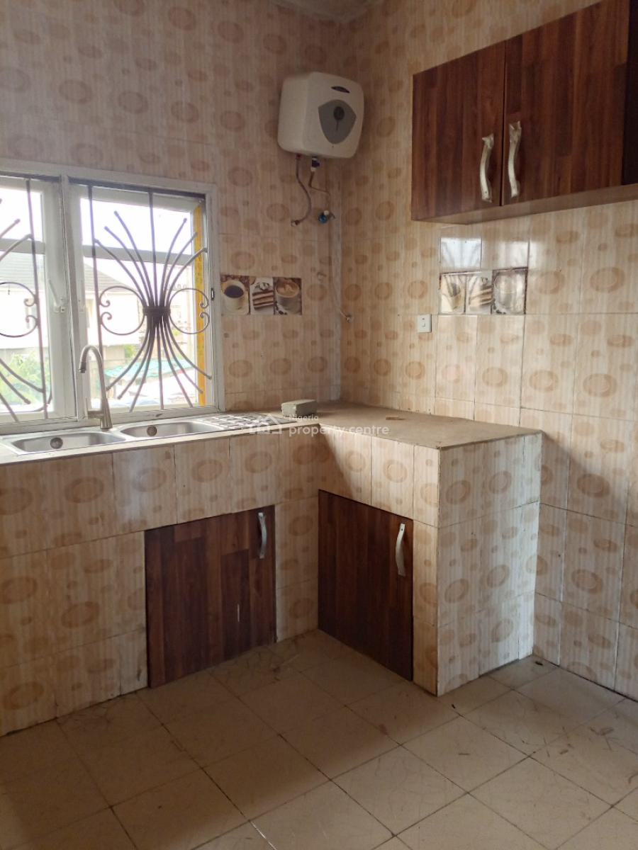 Spacious 3 Bedroom Apartment, Off Mobil Road, Ajah, Lagos, Flat / Apartment for Rent
